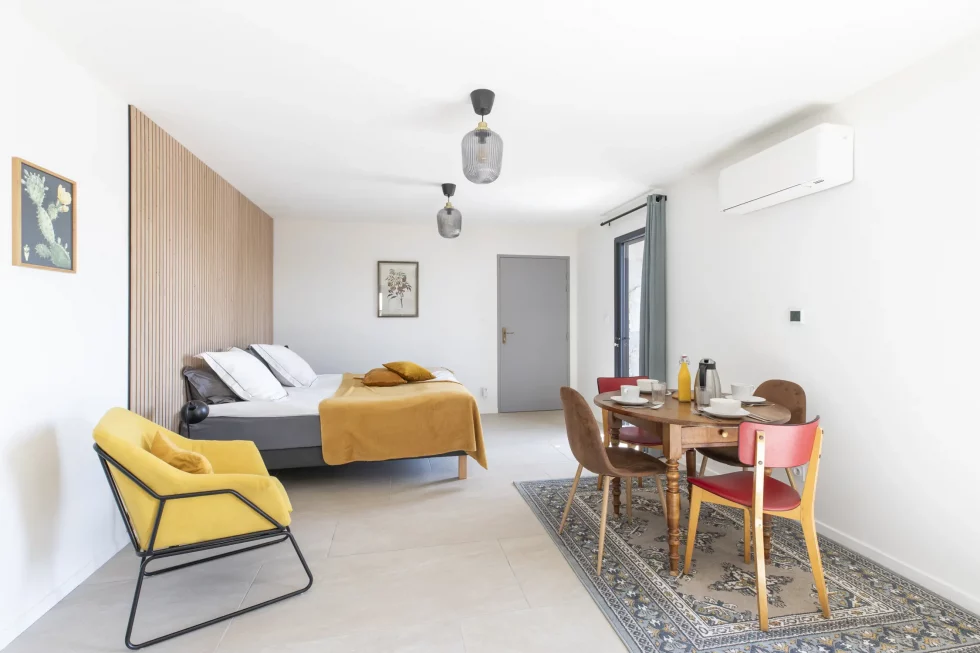 Chambre d’hôtes à Cluny, CHAMBRE D’HÔTES POUR 2 PERSONNES, La Tour du blé , Cluny