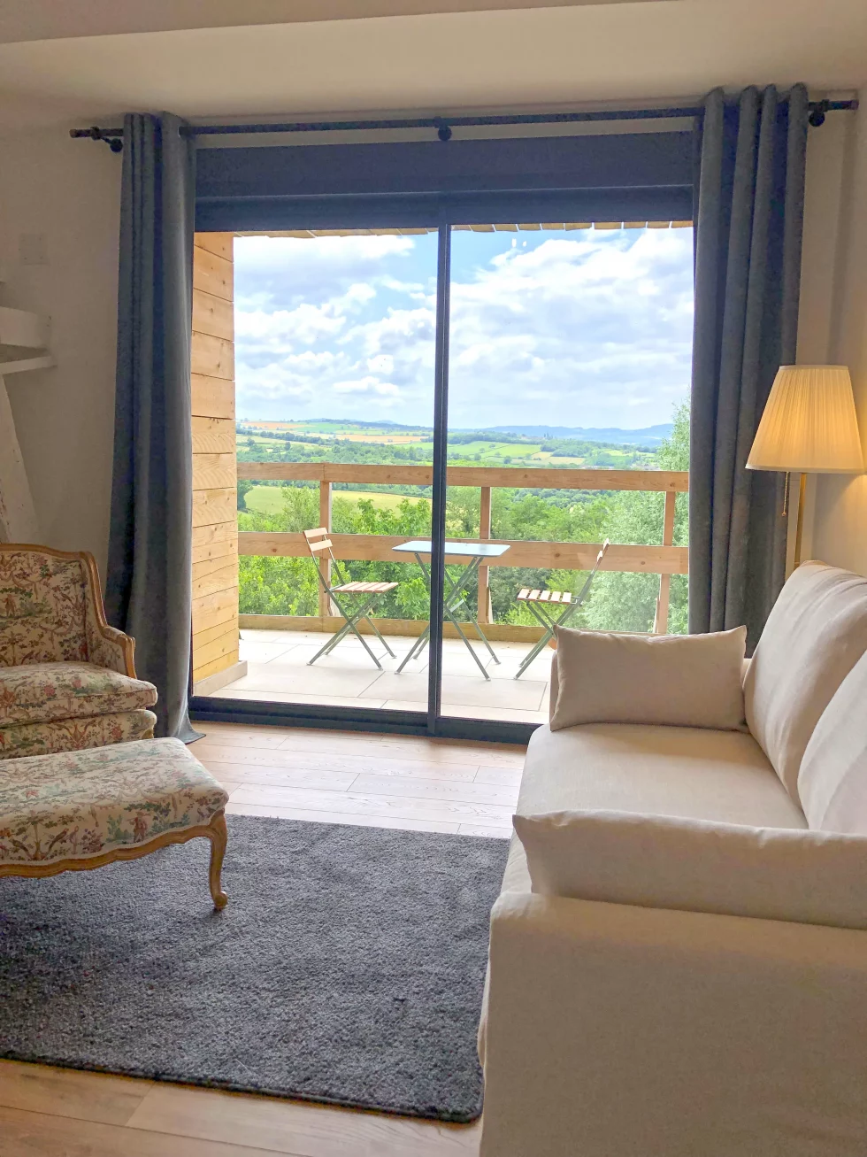 Chambre d’hôtes à Cluny, Suite Marguerite, CHAMBRE D’HÔTES POUR 4 PERSONNES